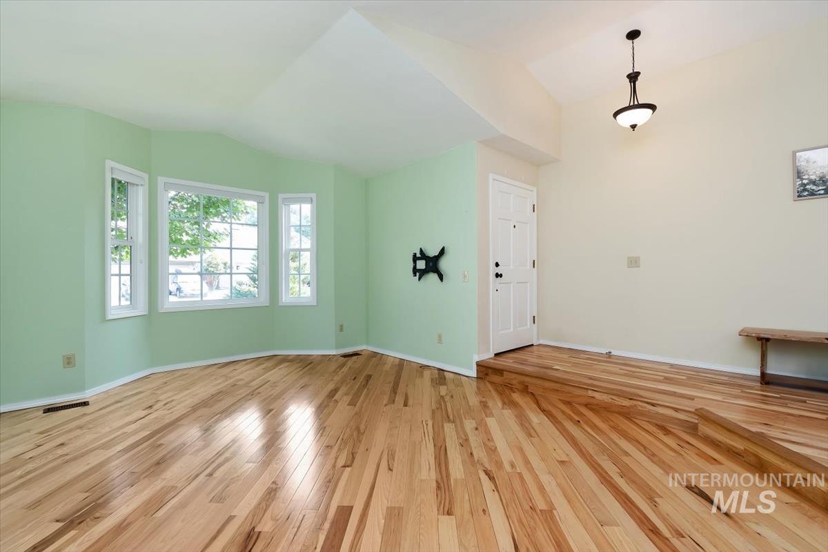 property viewer photo 16