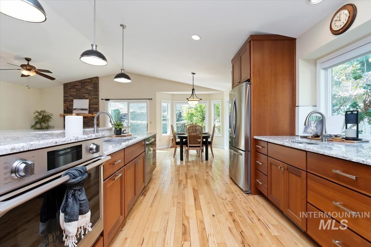property viewer photo 18