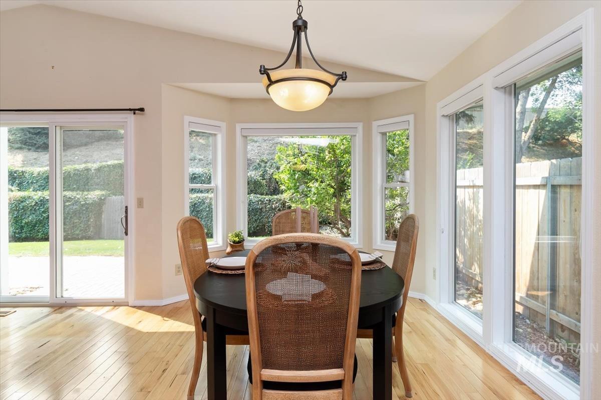 property viewer photo 27