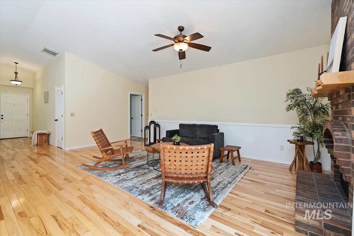 property viewer photo 30