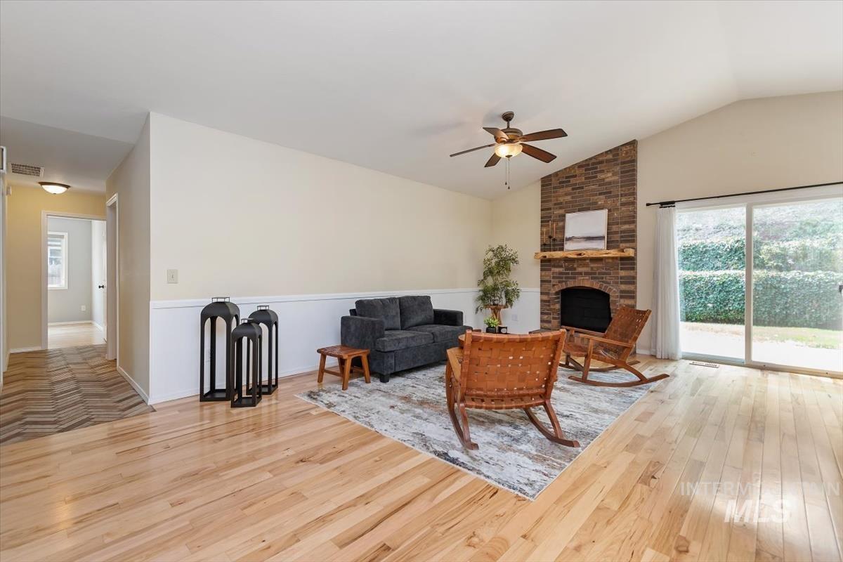 property viewer photo 31