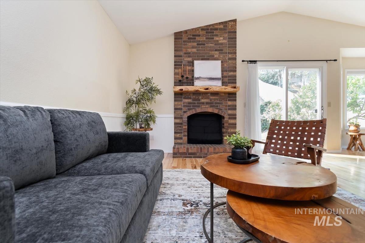 property viewer photo 32