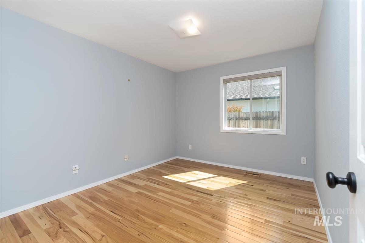 property viewer photo 35