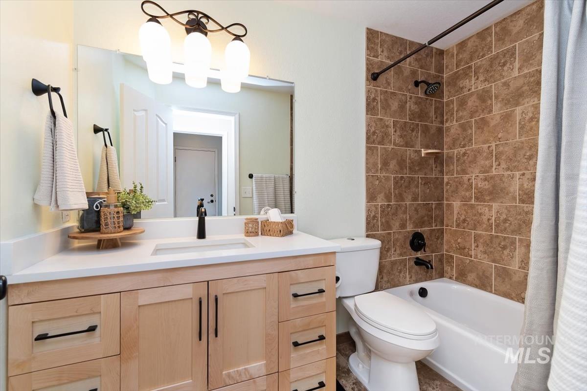 property viewer photo 36