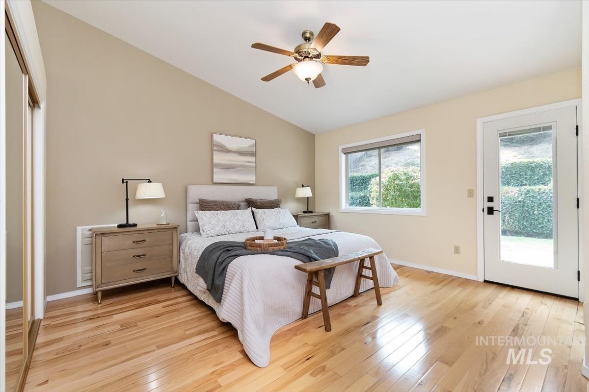 property viewer photo 37