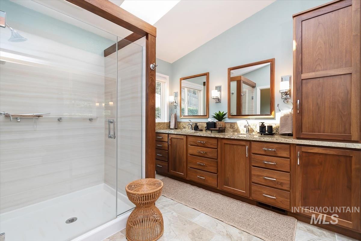 property viewer photo 43