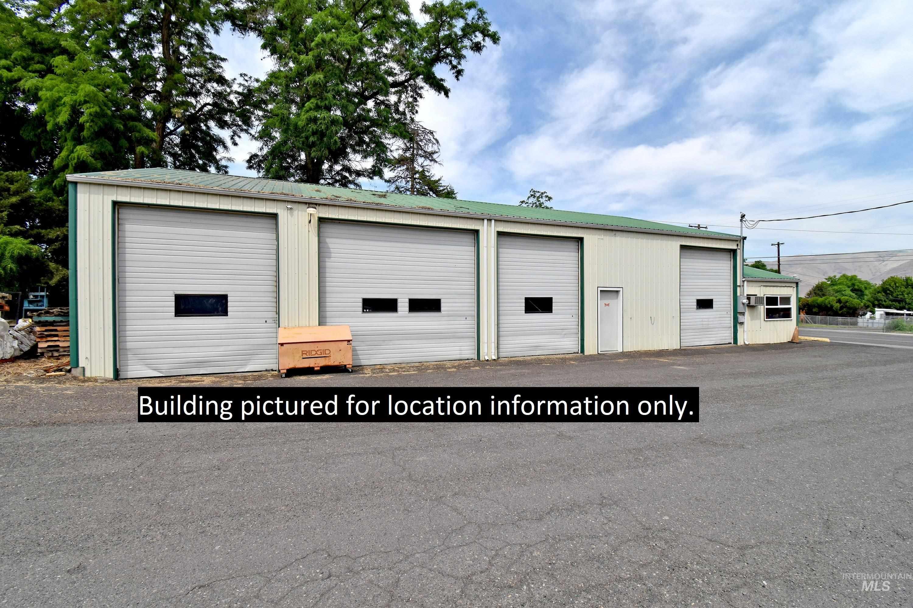main property photo 18