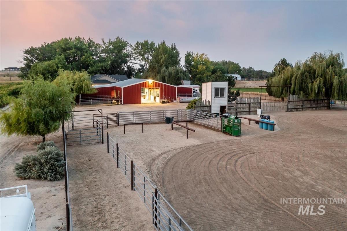 main property photo 41