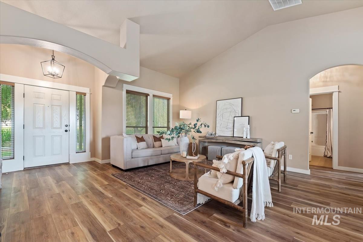 main property photo 5
