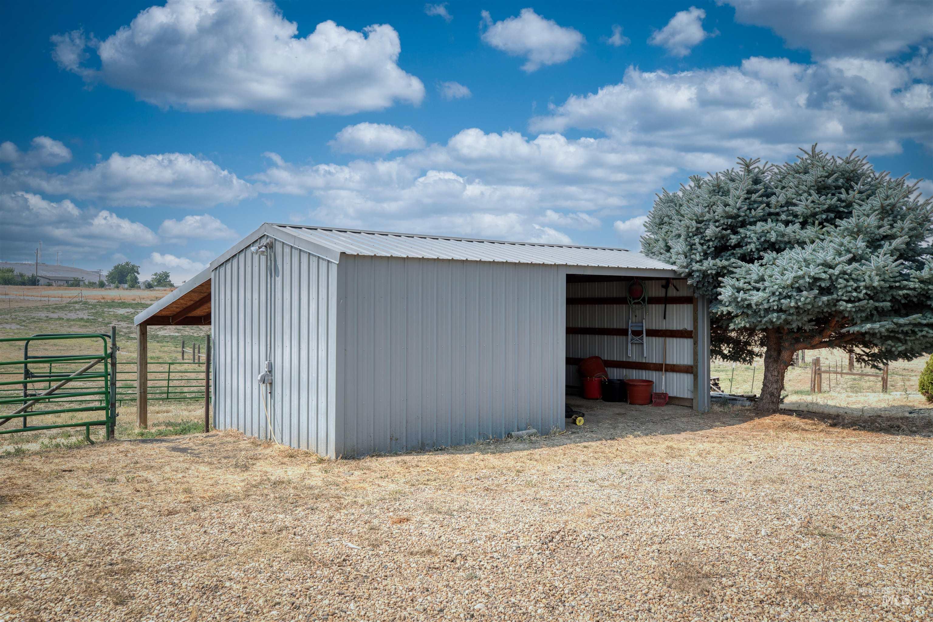 main property photo 34