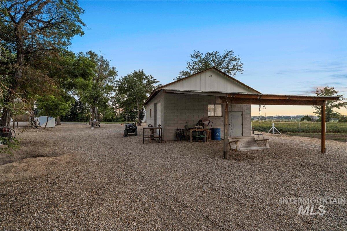 main property photo 14