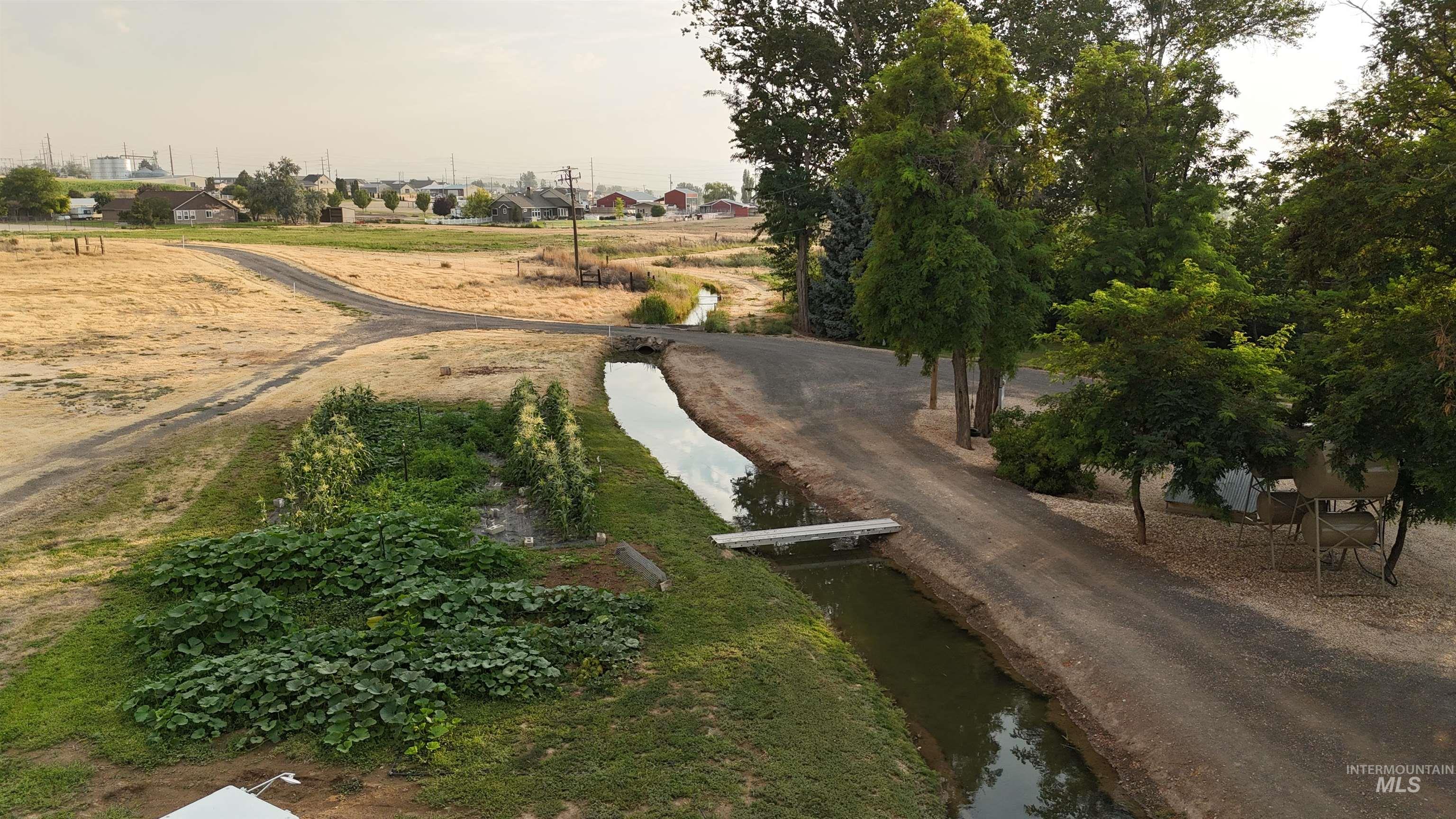main property photo 36