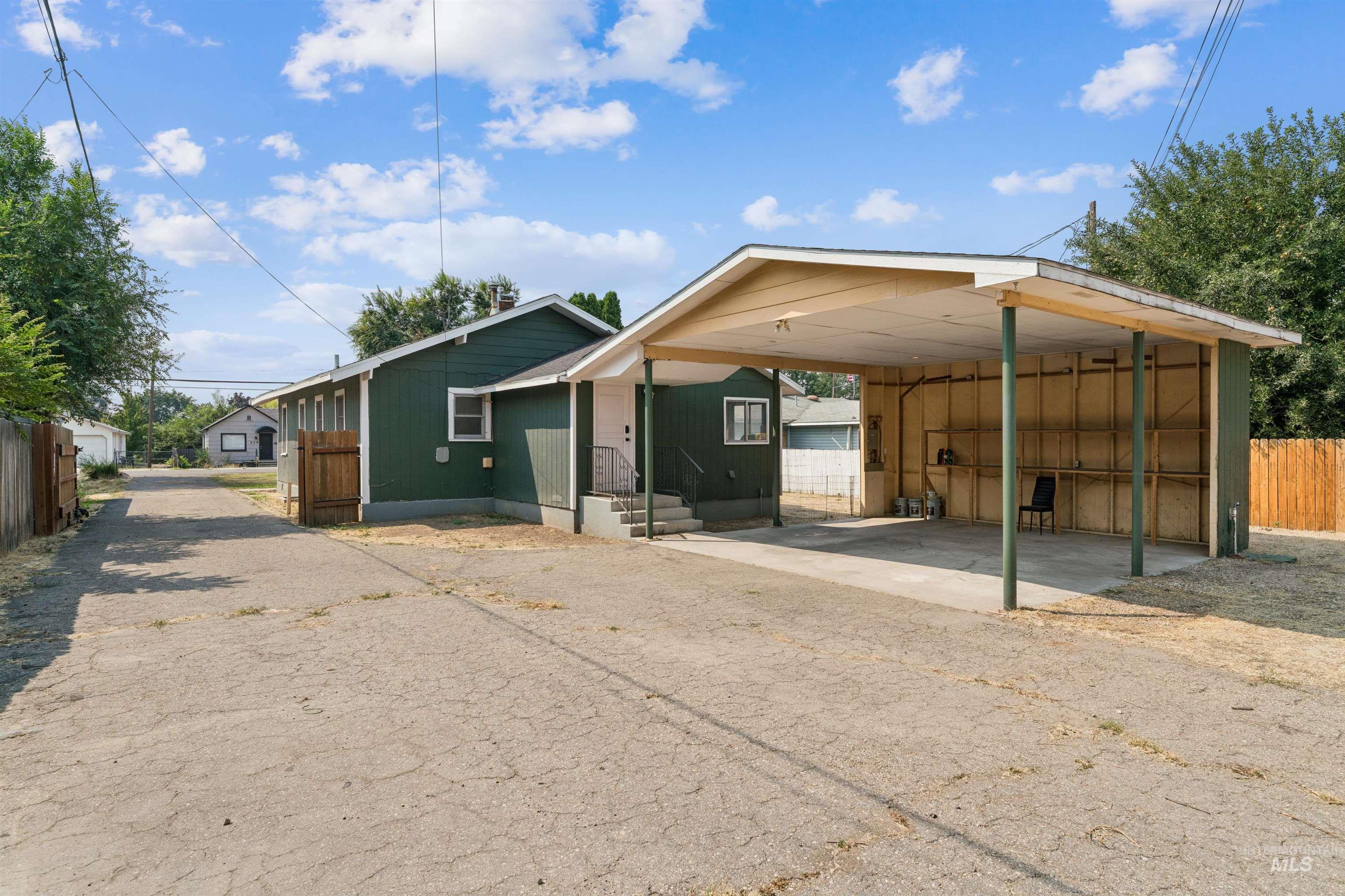 main property photo 30