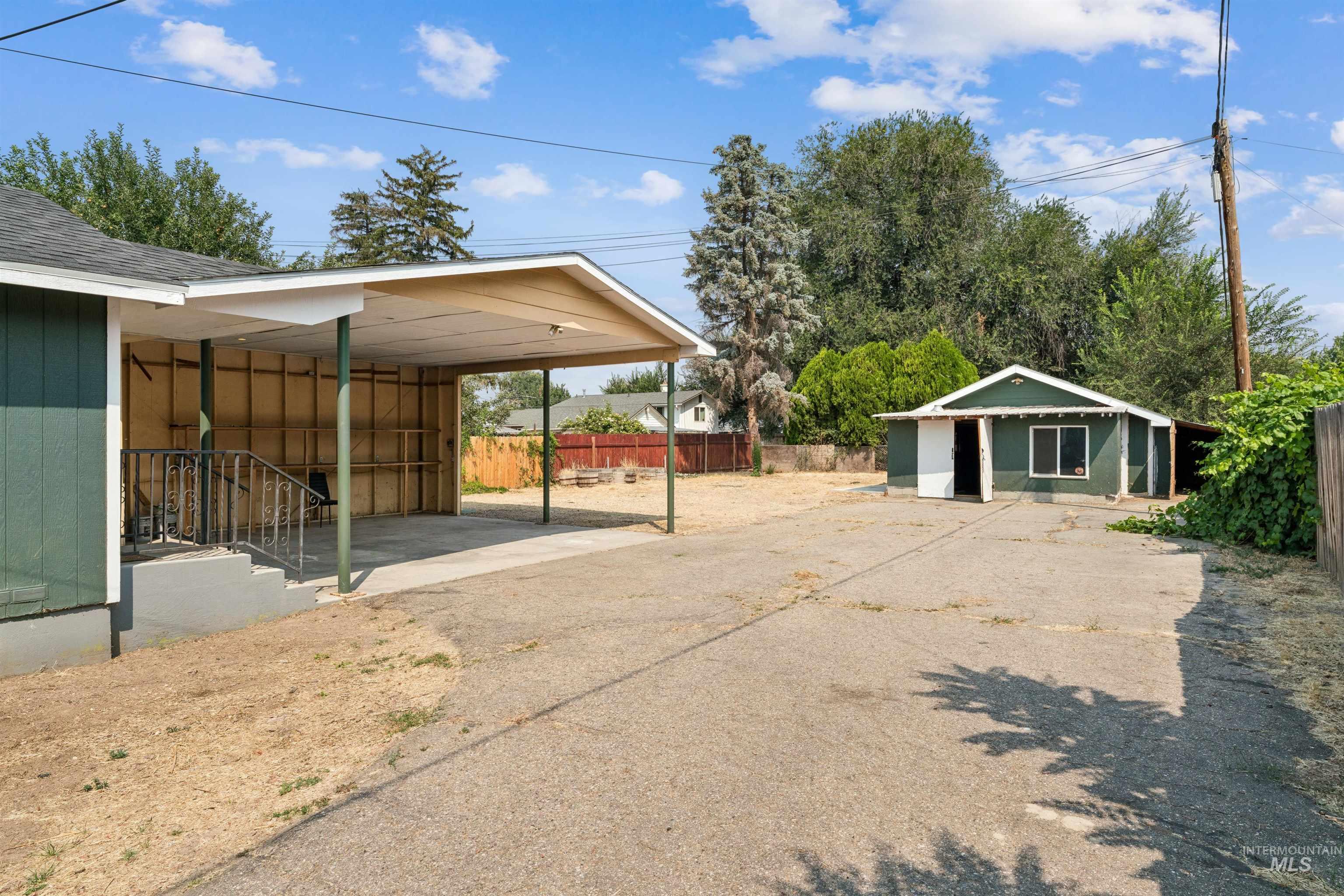 main property photo 33