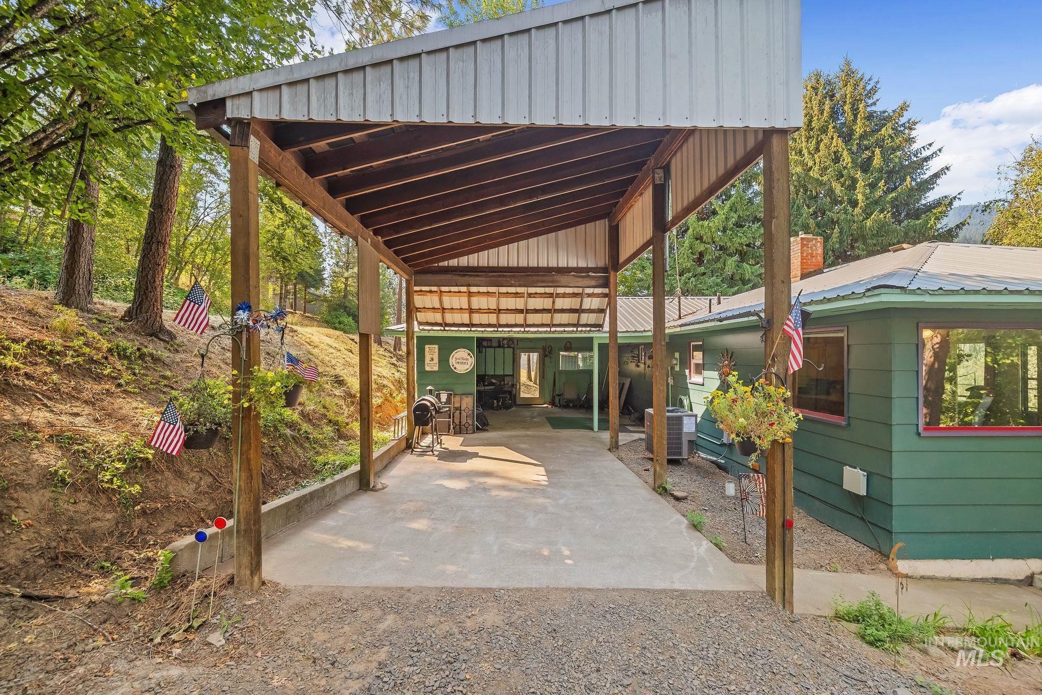 main property photo 27