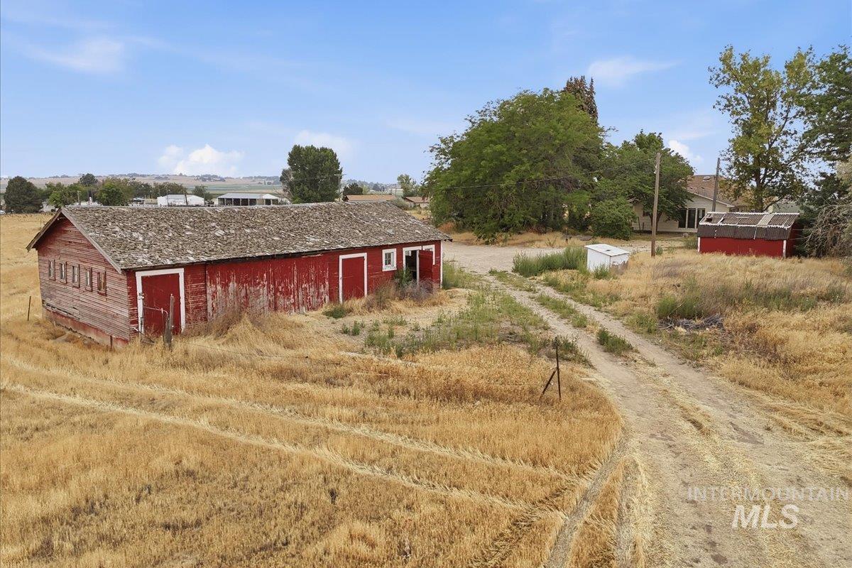 main property photo 22
