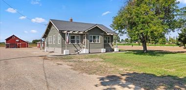 image of property with 2 Bed | 1 Bath | 2,594 Sqft