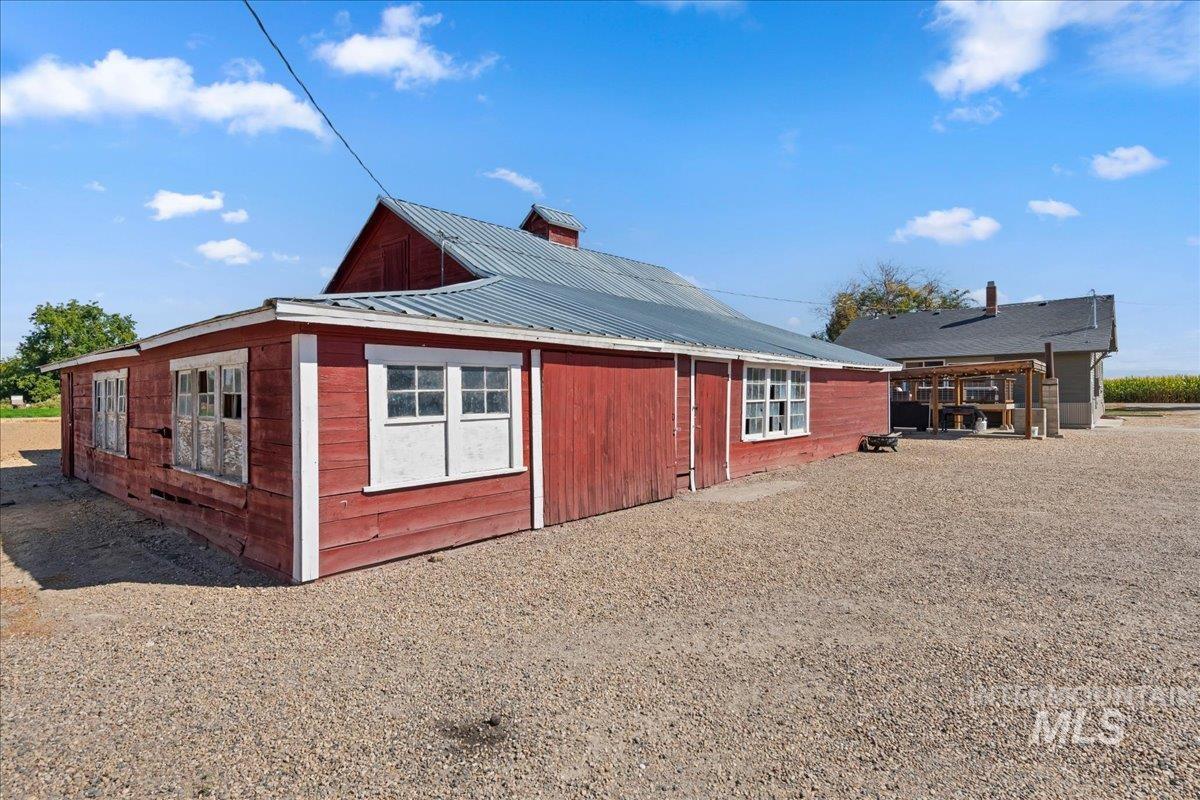 main property photo 26