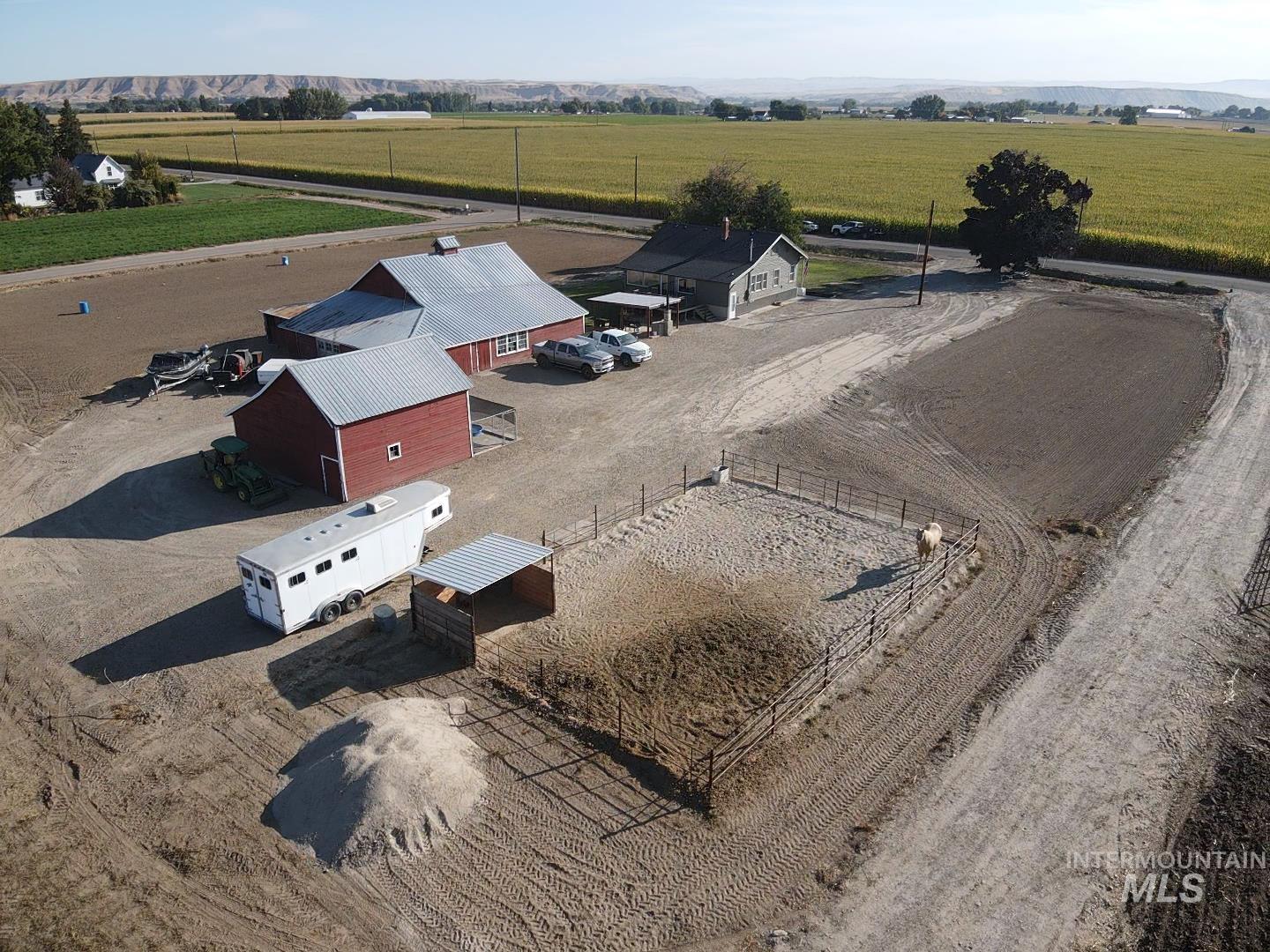 main property photo 40