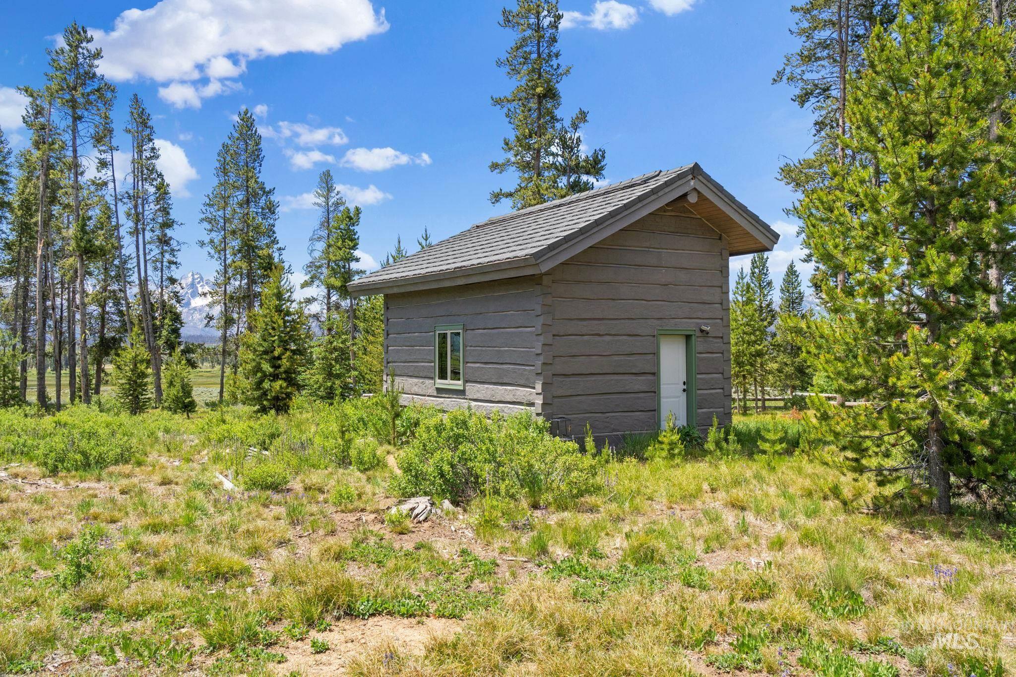 main property photo 42