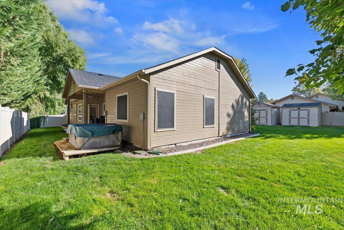 main property photo 32
