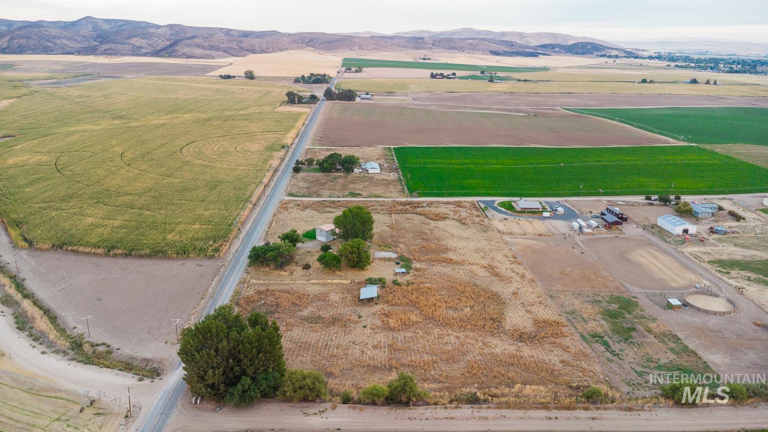main property photo 27
