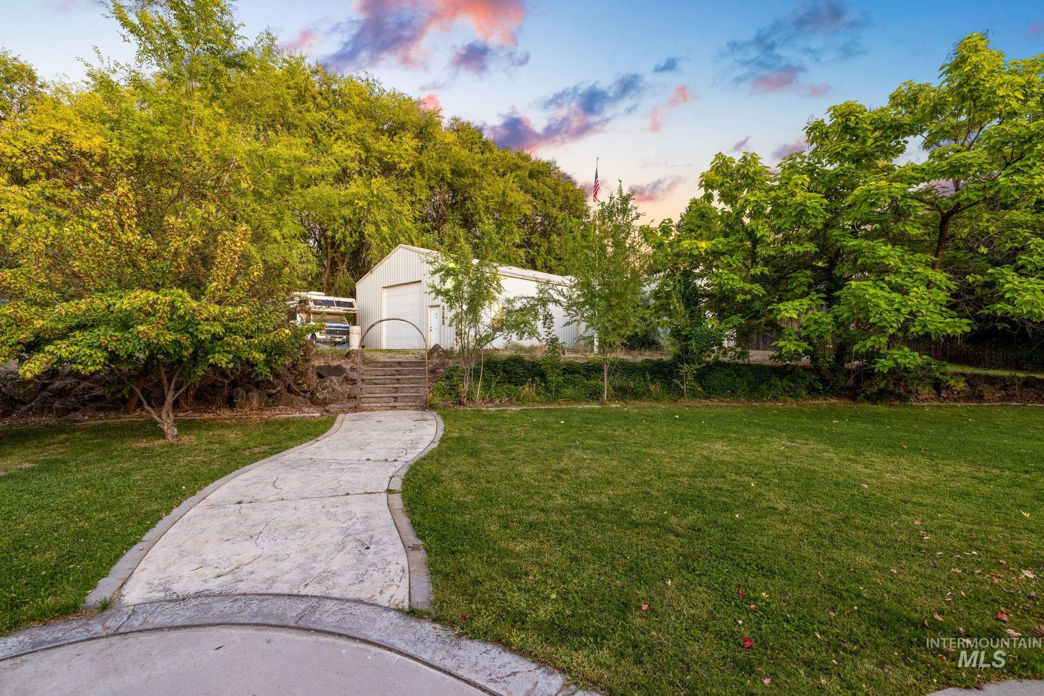 main property photo 8