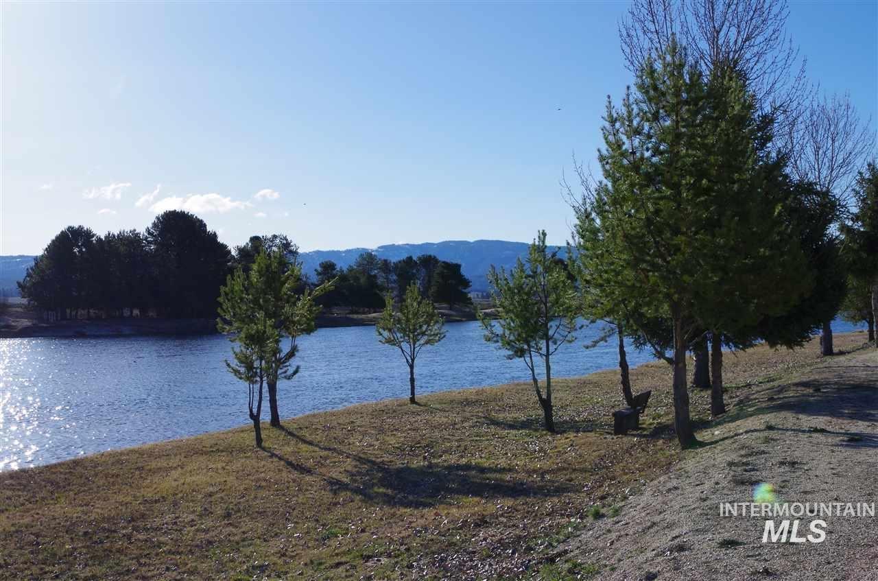 main property photo 20