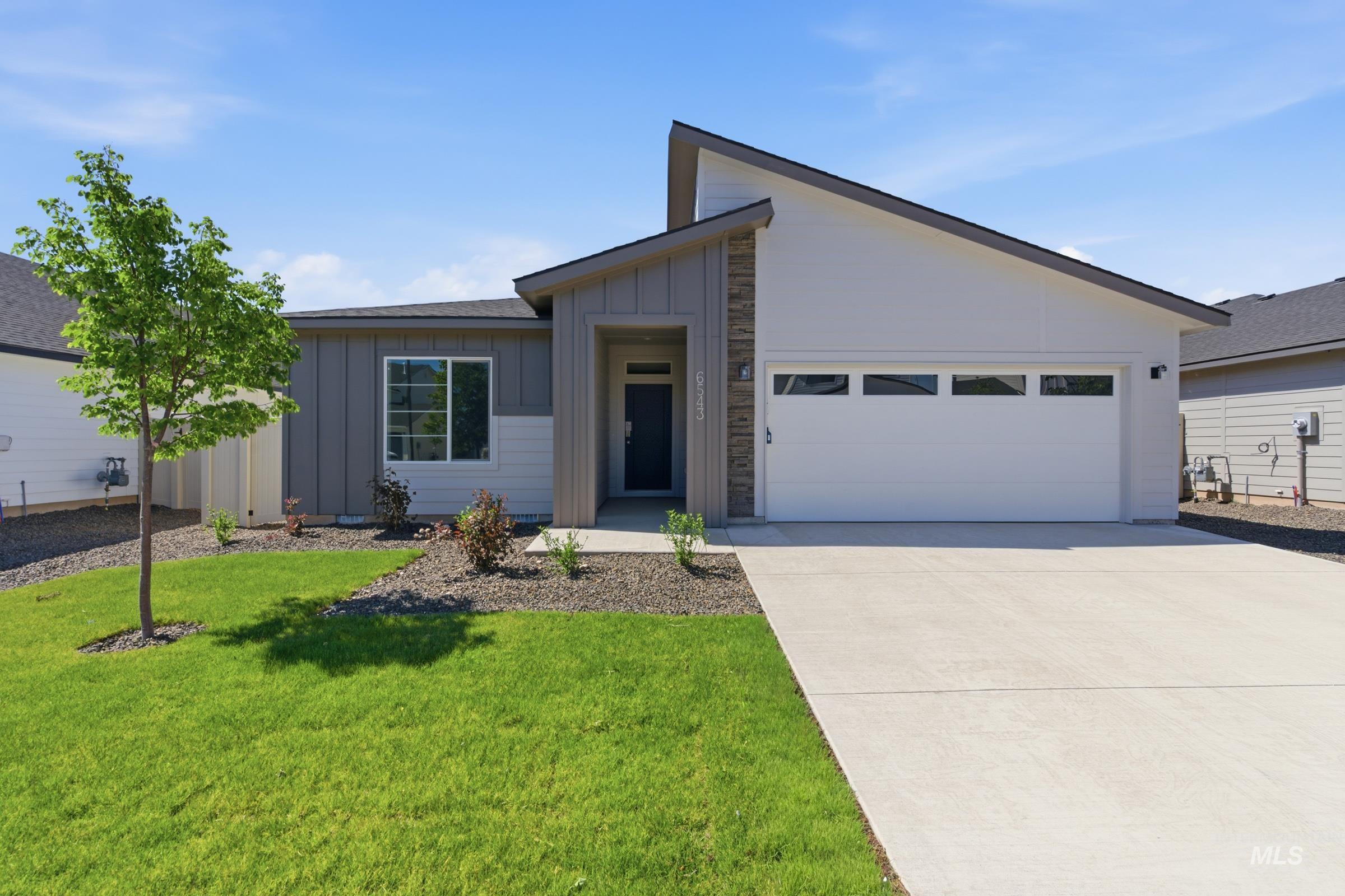 main property photo 0