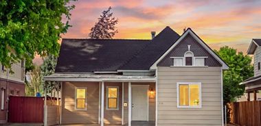 image of property with 3 Bed | 2 Bath | 1,046 Sqft