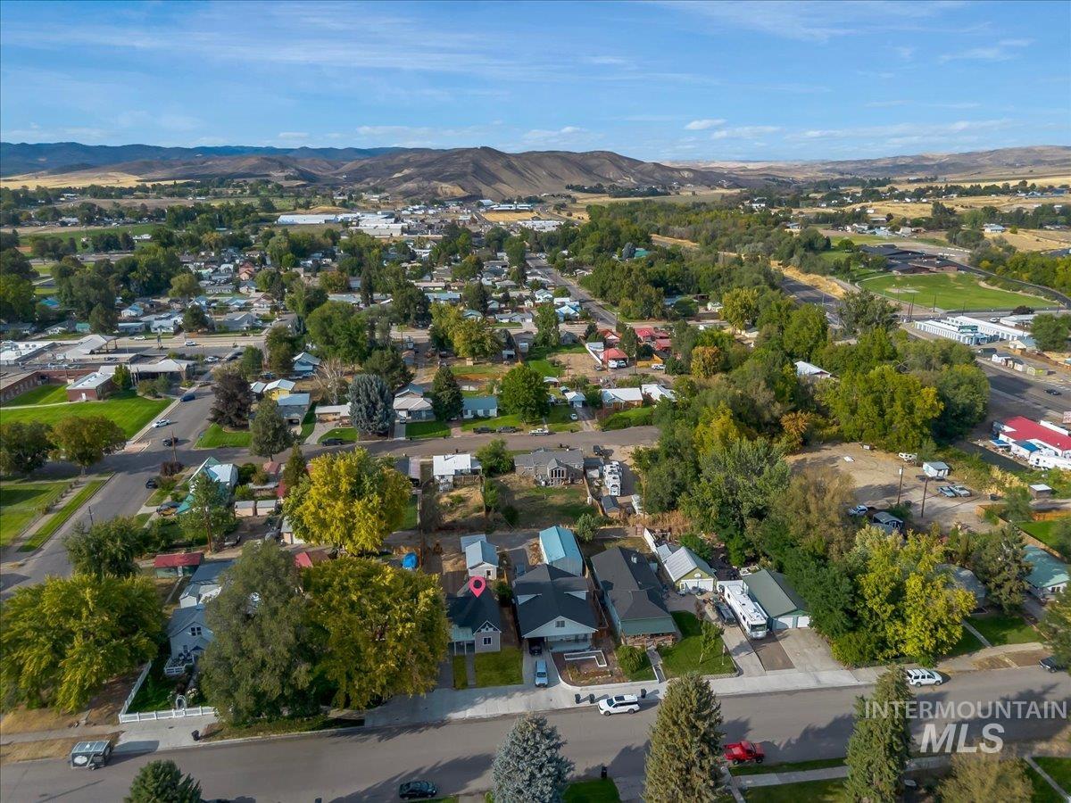 main property photo 30