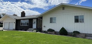 image of property with 3 Bed | 2 Bath | 2,404 Sqft