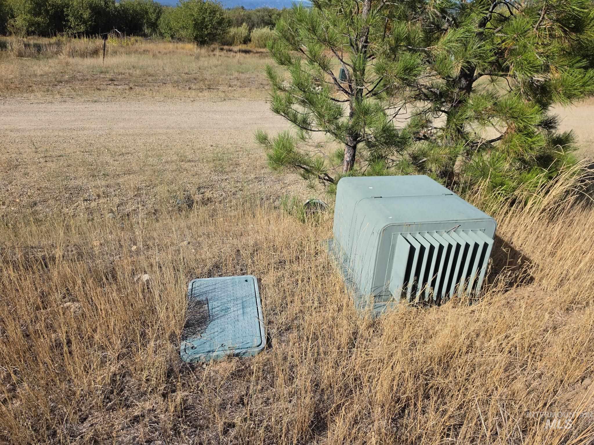 main property photo 25
