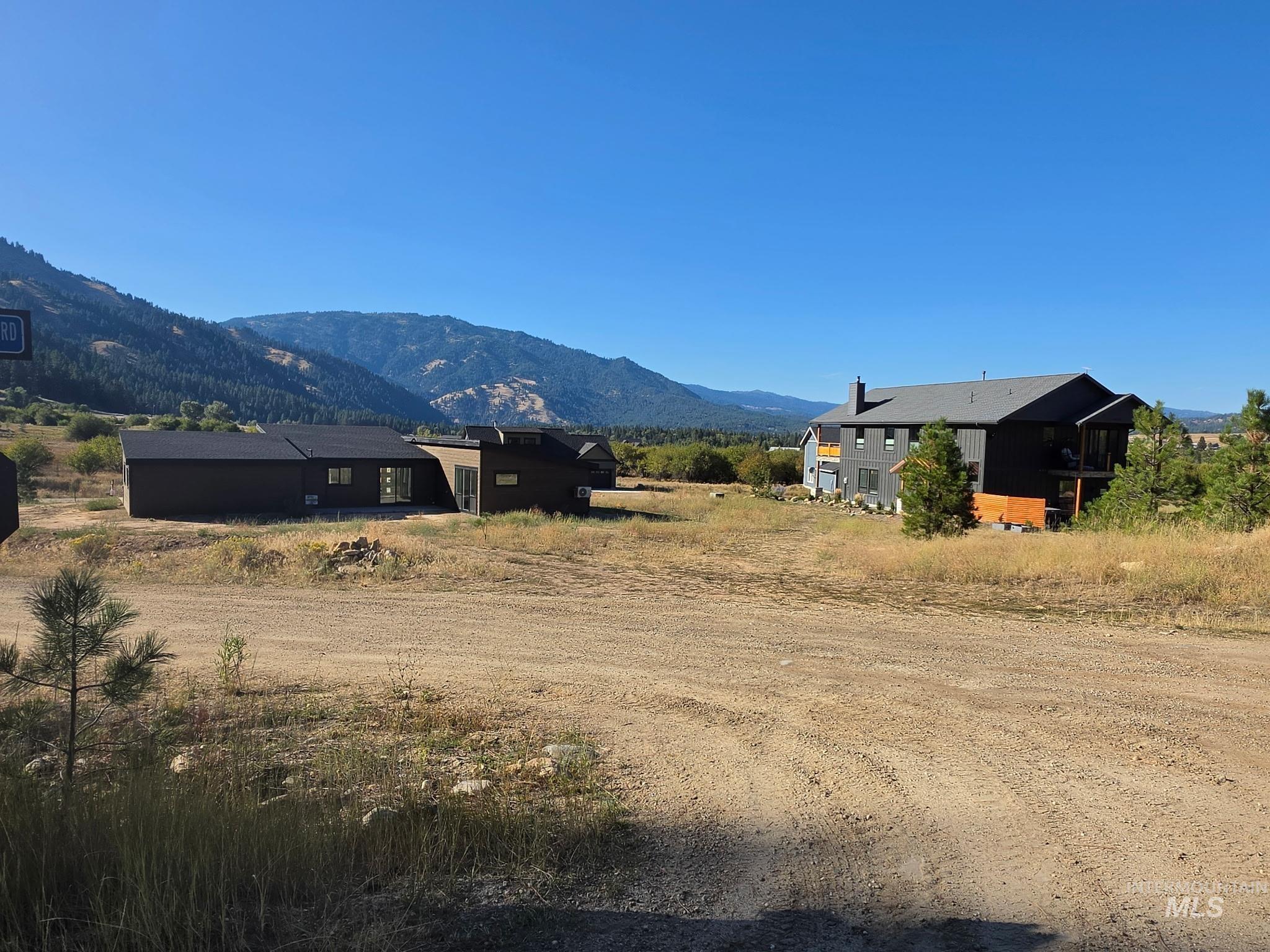 main property photo 39