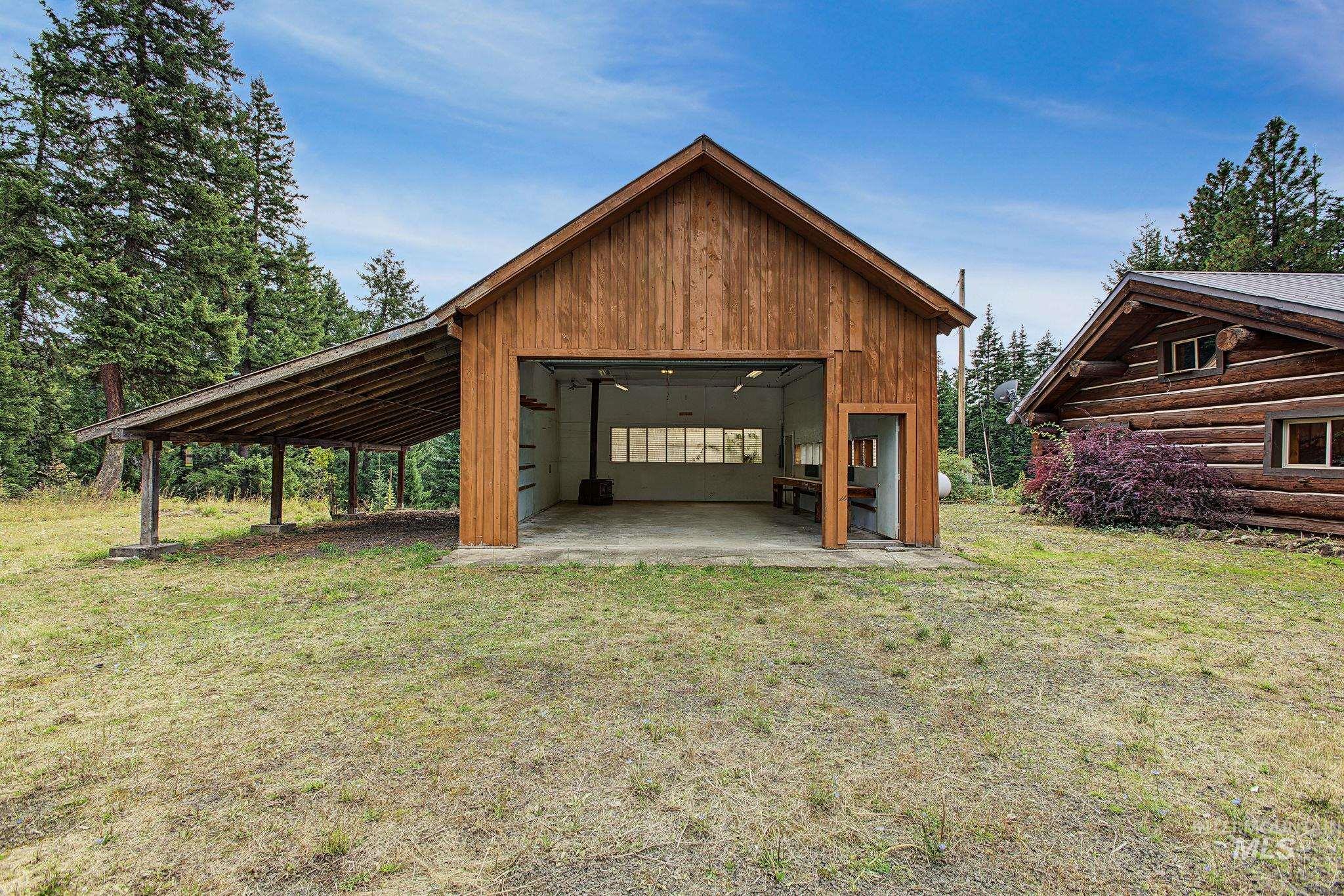 main property photo 3