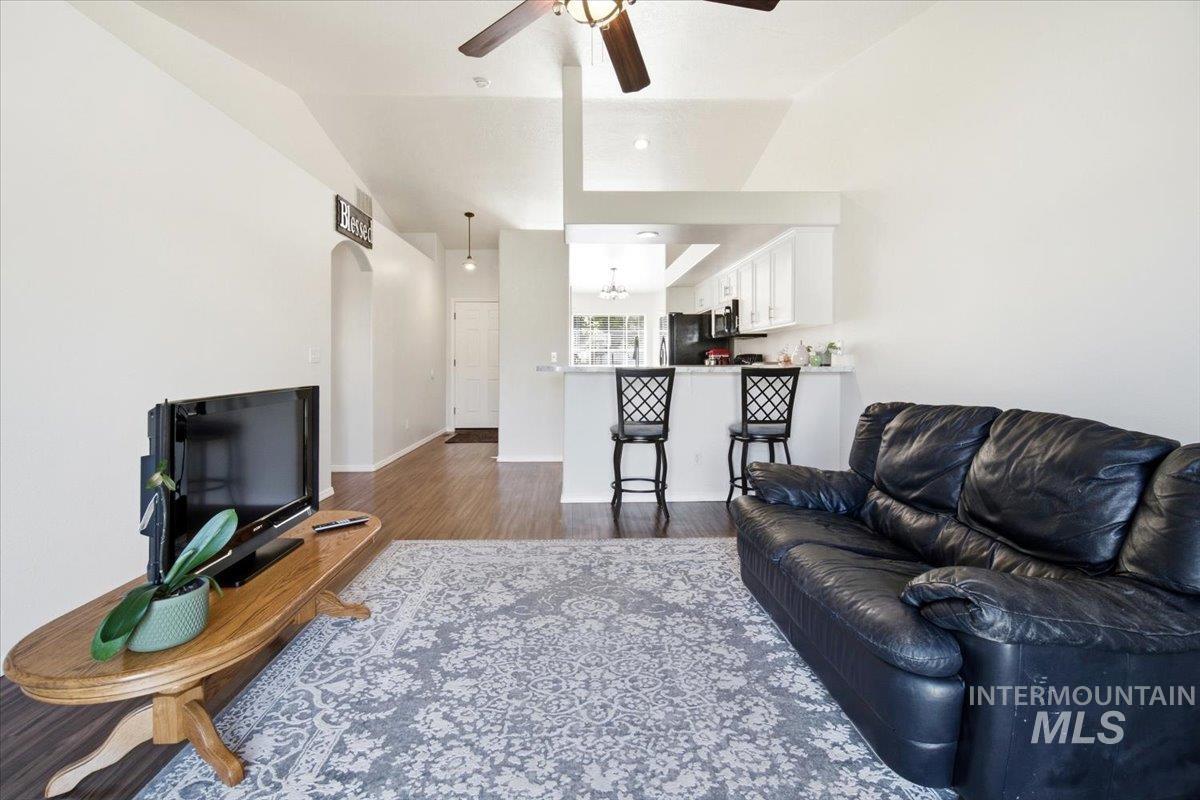 property viewer photo 16