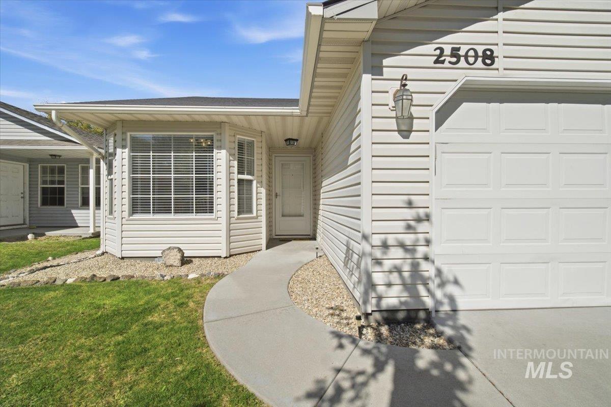 property viewer photo 3