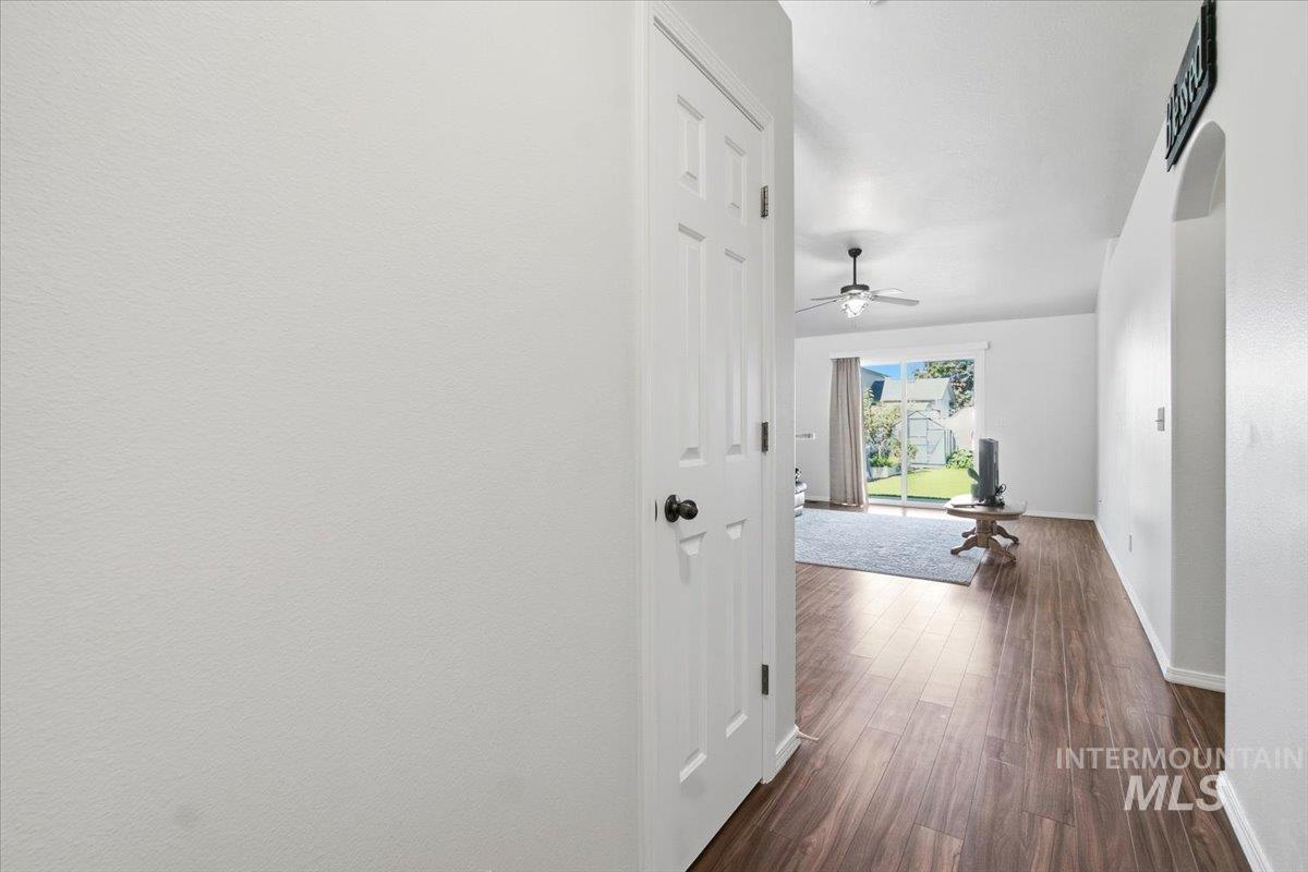 property viewer photo 4