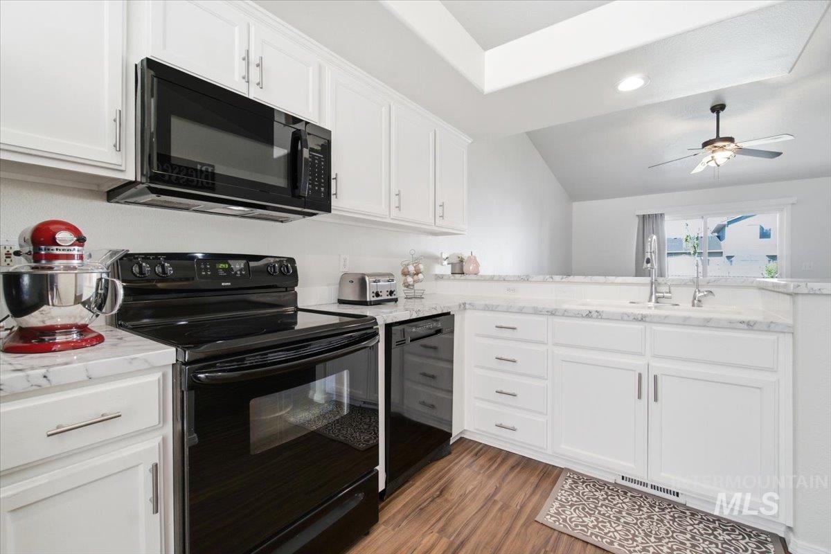 property viewer photo 9