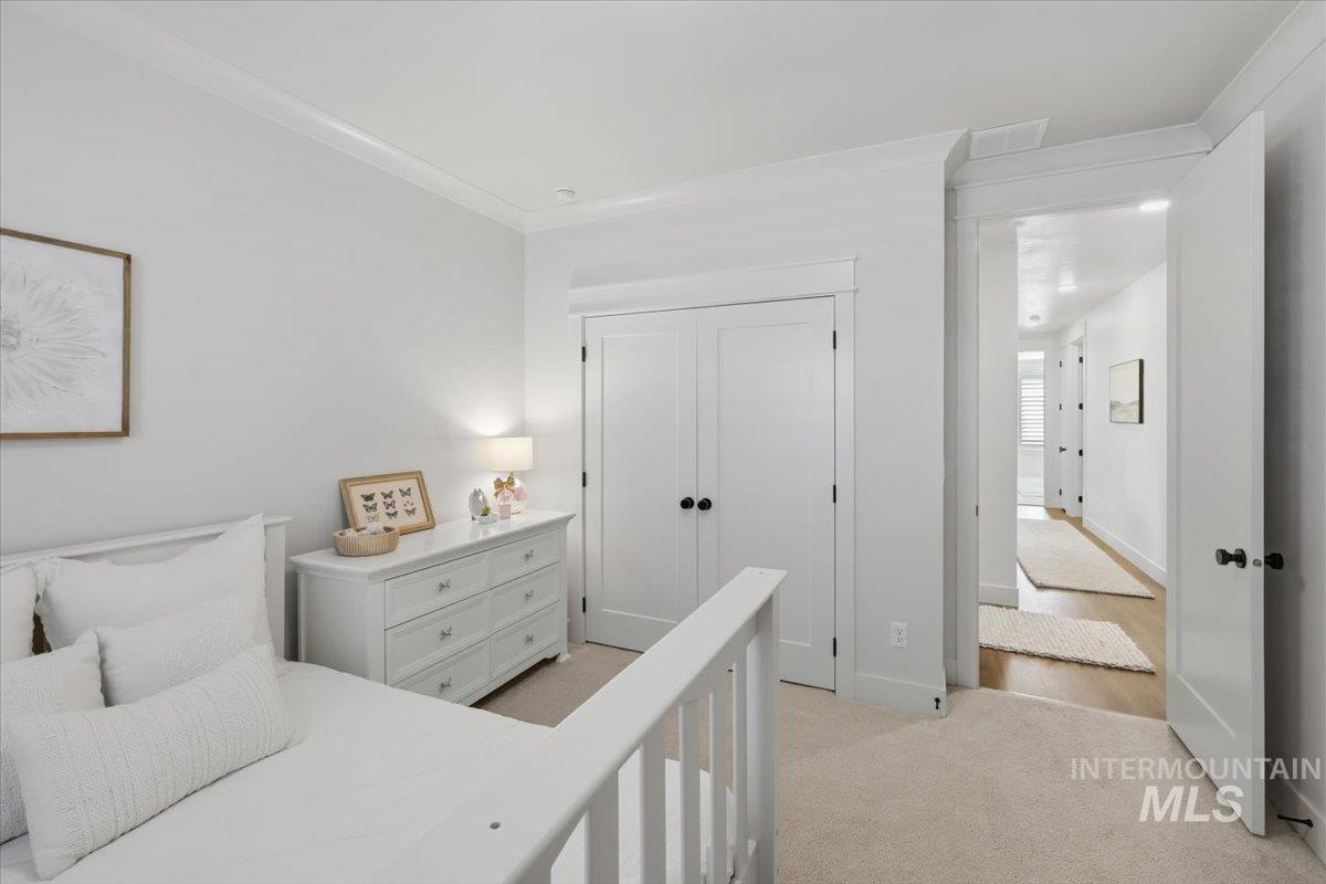 property viewer photo 24