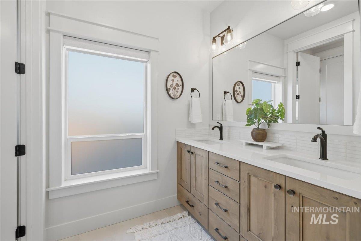 property viewer photo 35