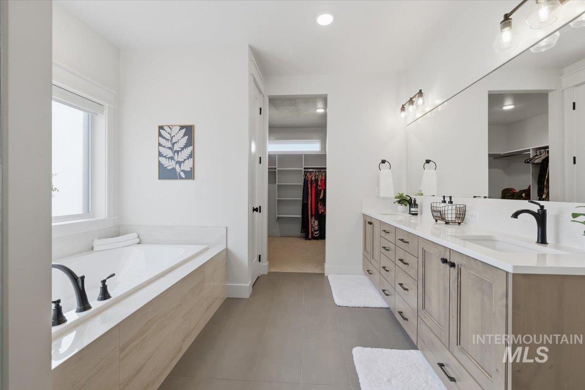 property viewer photo 38