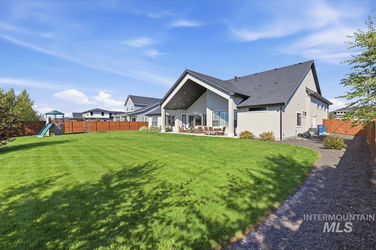 property viewer photo 45