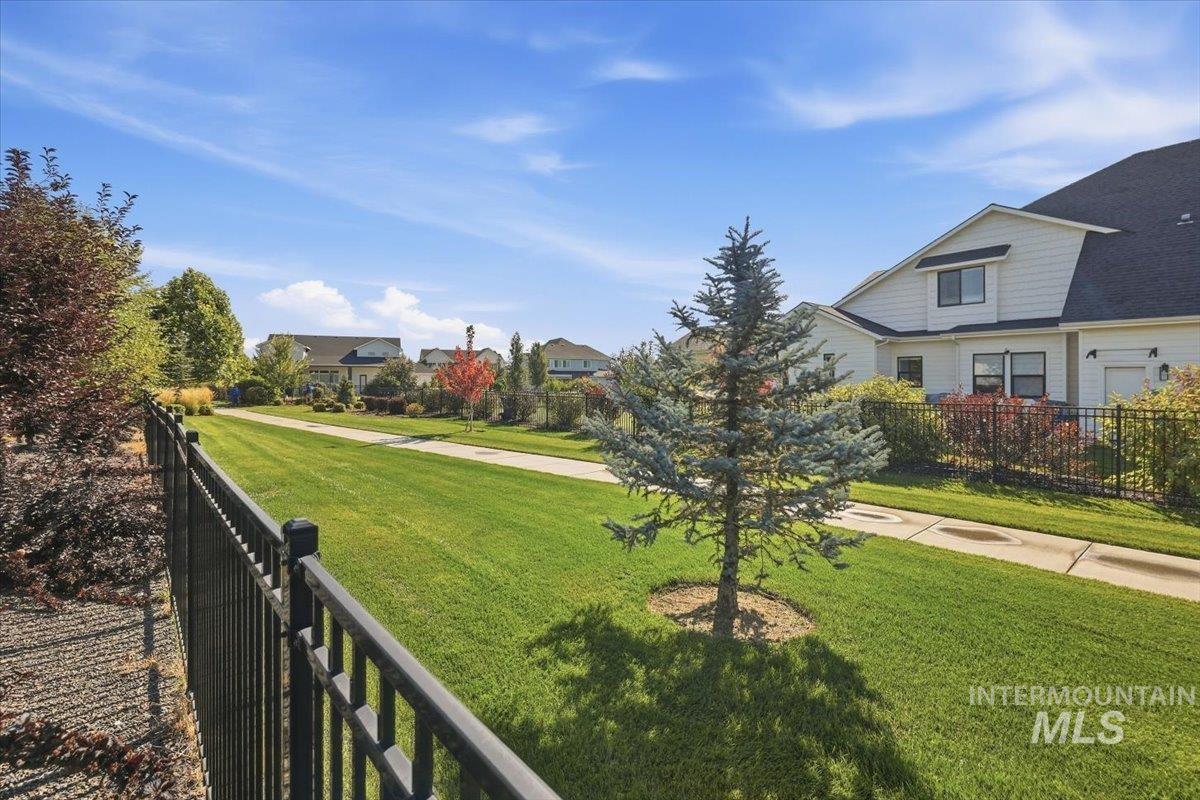property viewer photo 46
