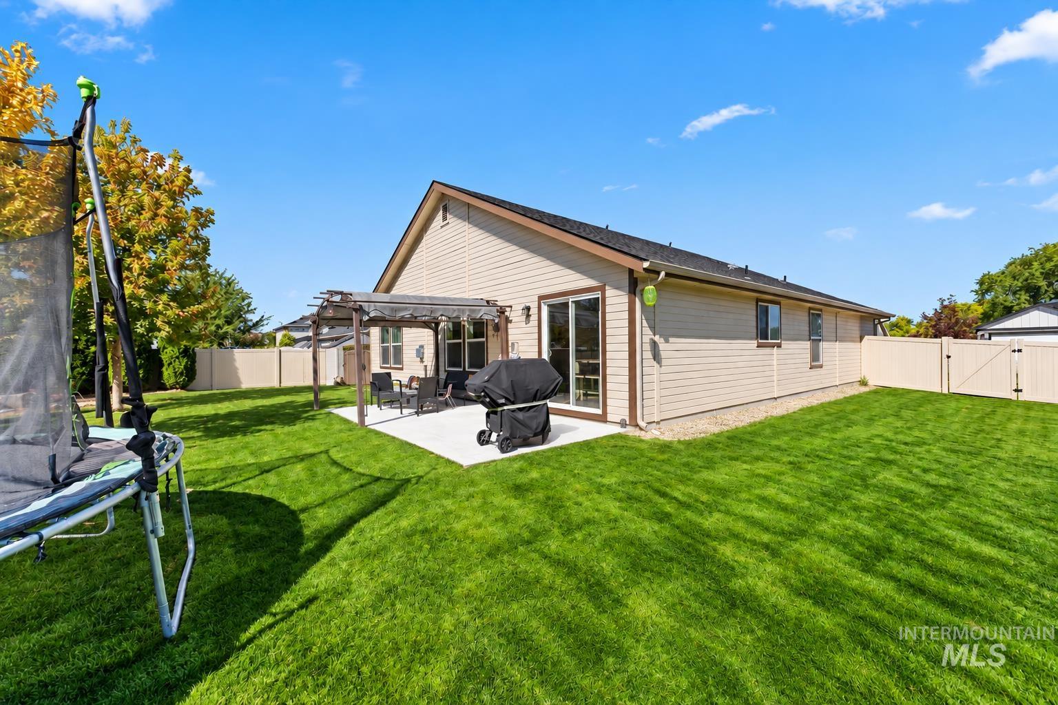 property viewer photo 24