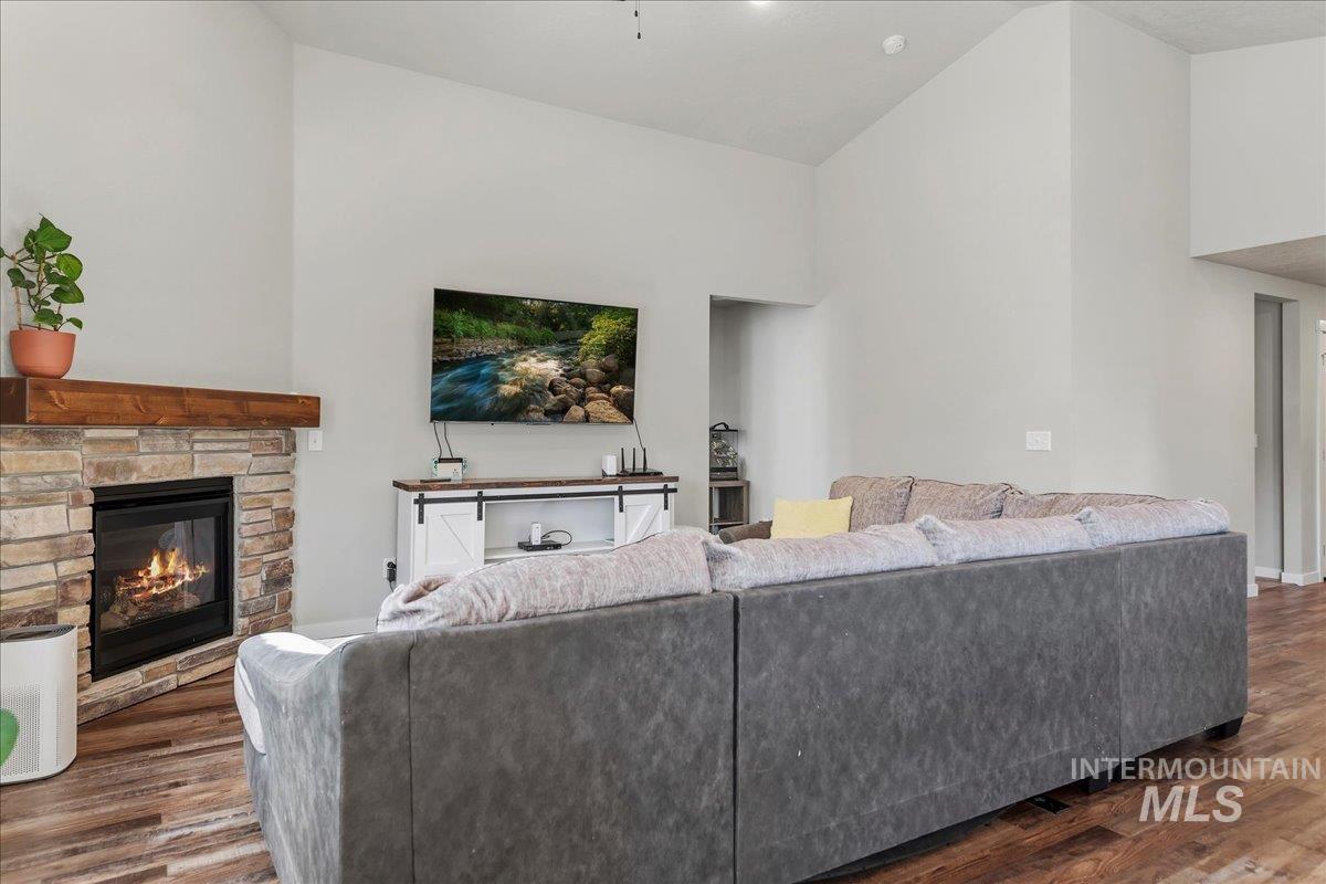 property viewer photo 6