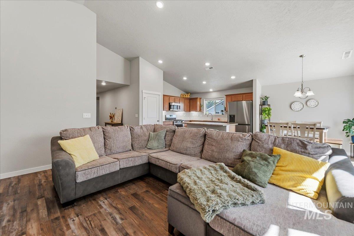 property viewer photo 7