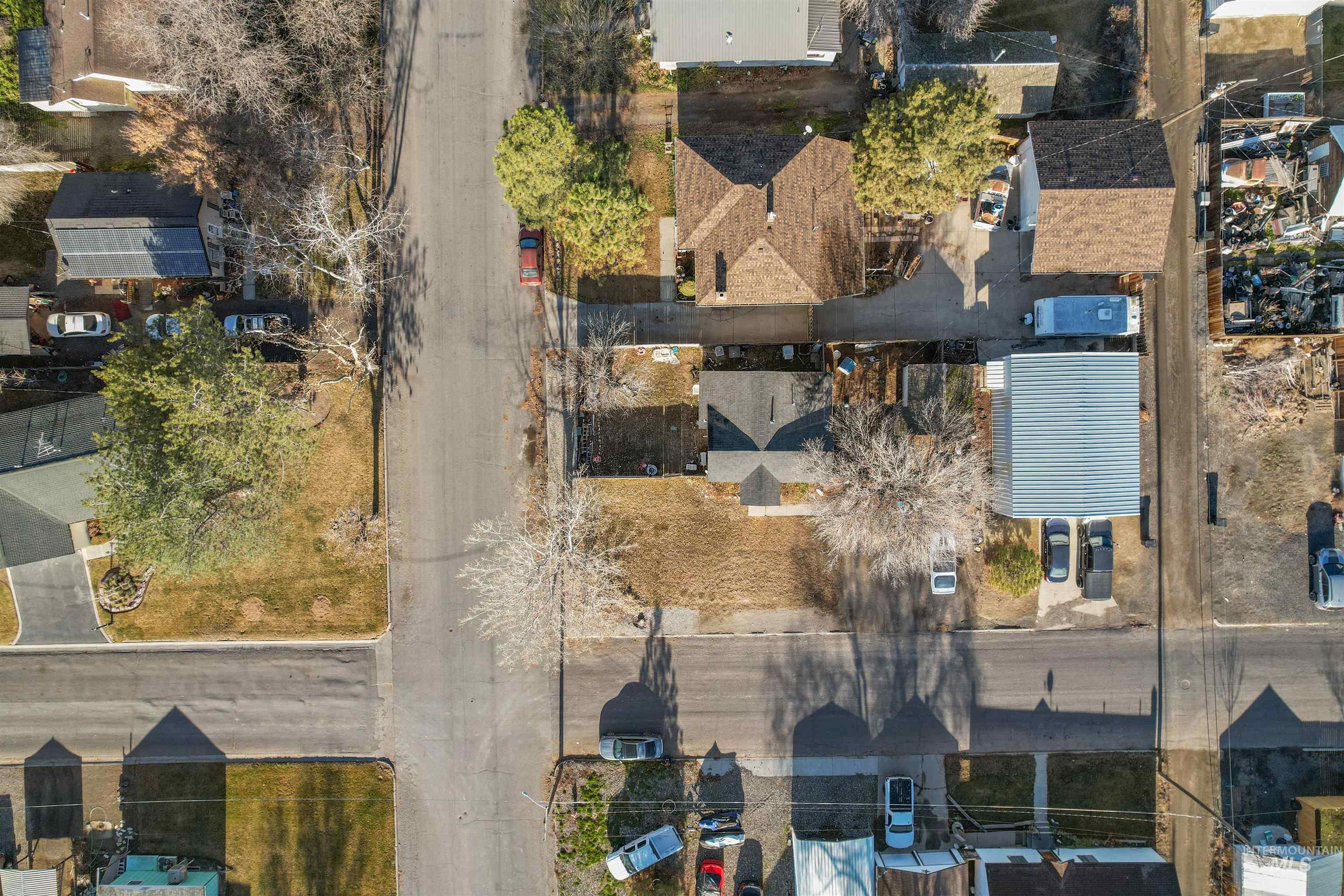 main property photo 13