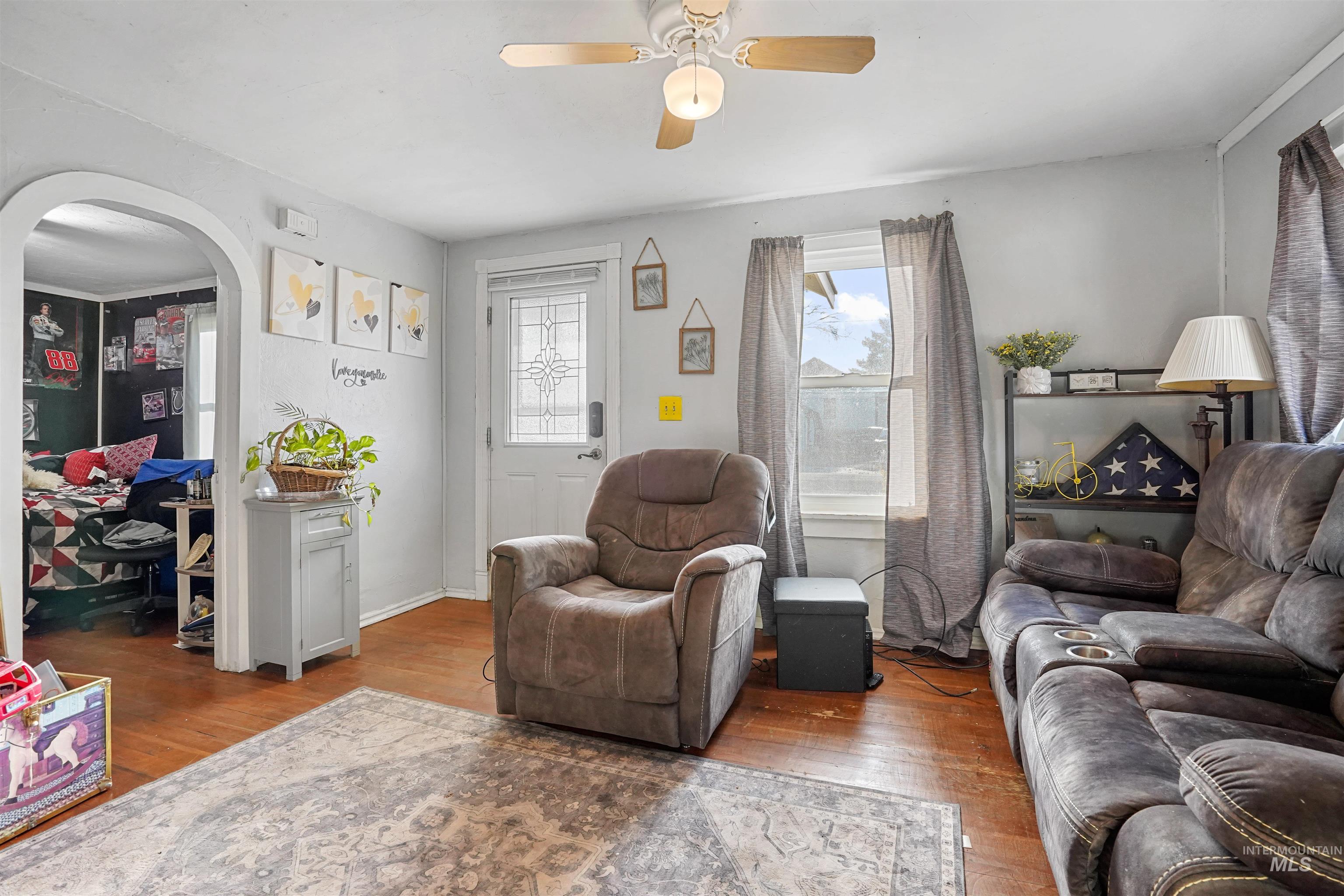main property photo 5