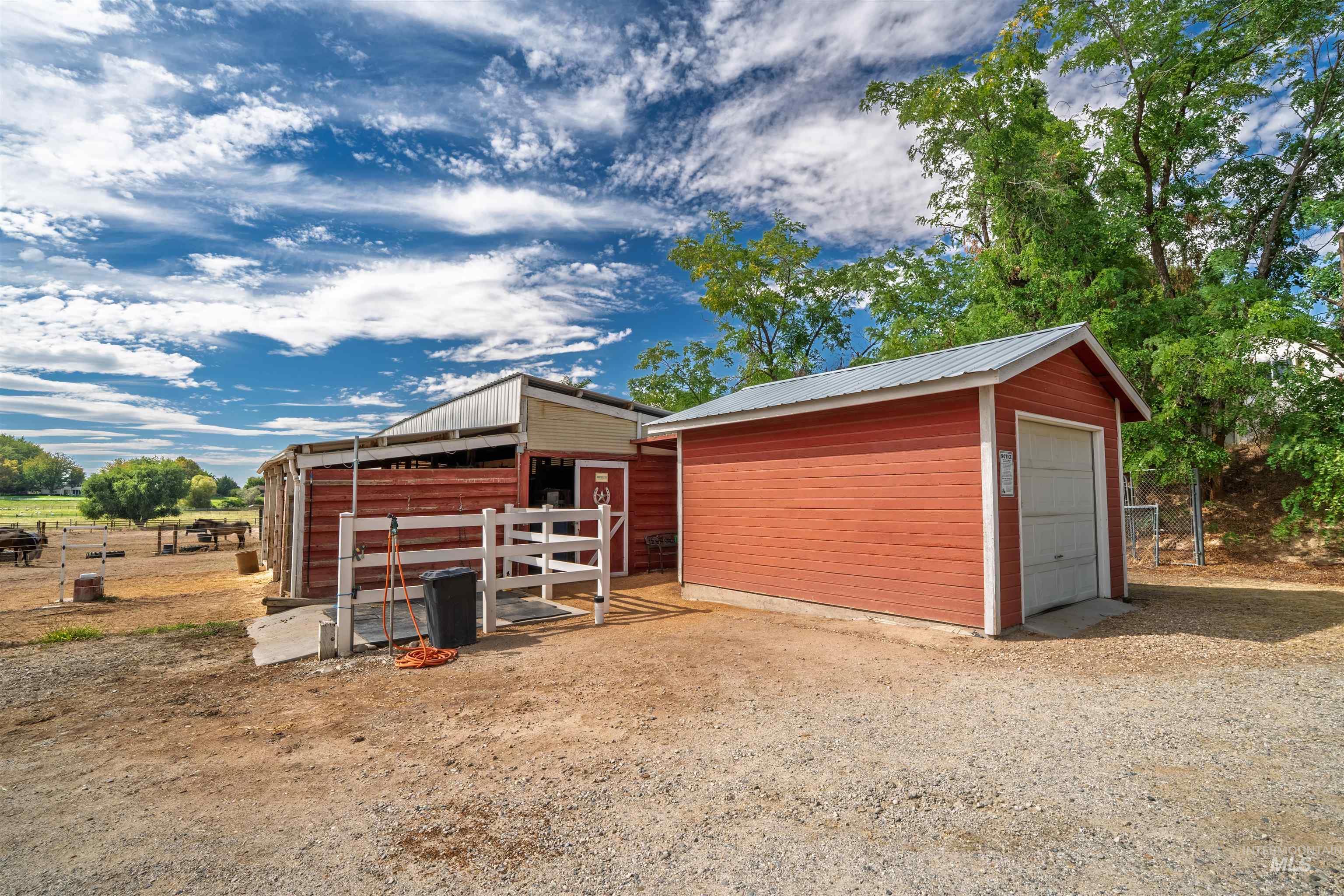 main property photo 38